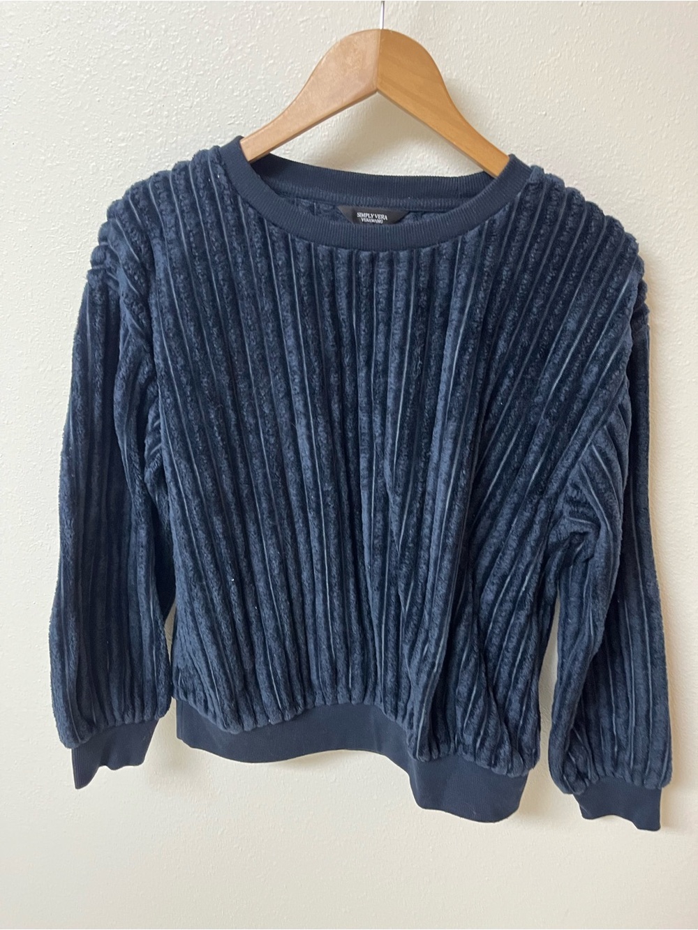 Simply Vera Vera Wang Dark Navy Sweatshirt women’s size S - Picture 1 of 3